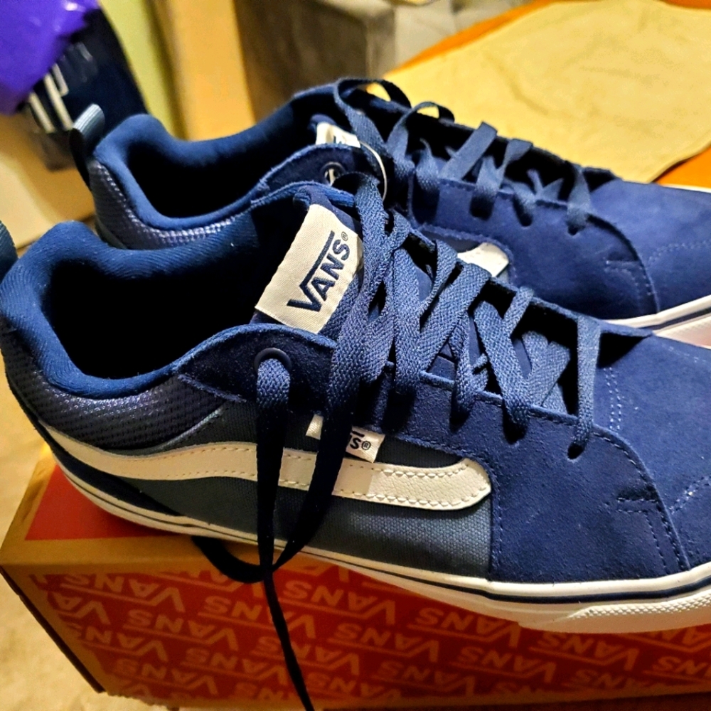 New Vans Shoes 9 M